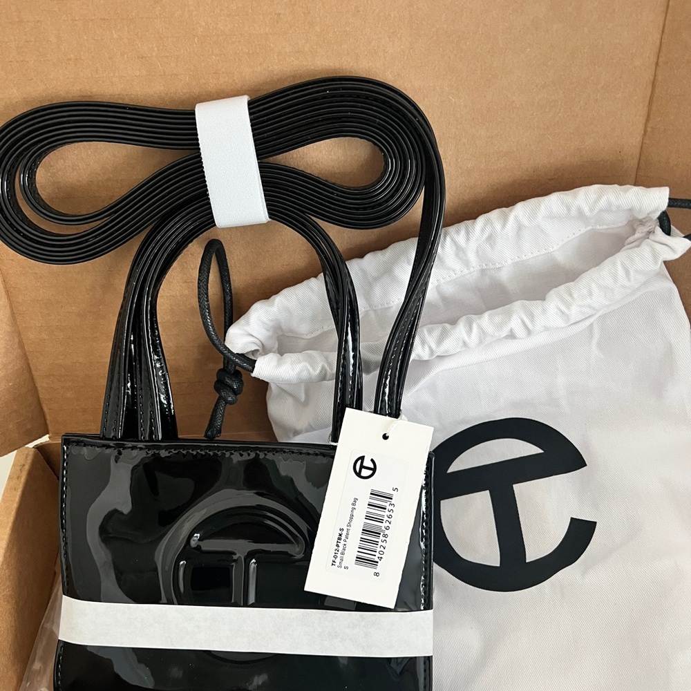 Telfar mini shopper in black patent- never used